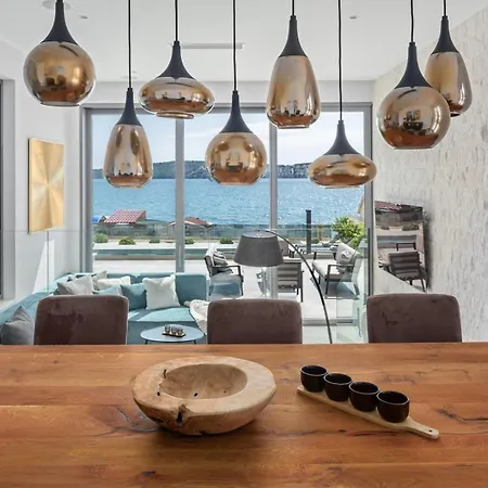 Villa Beachfront Luminara