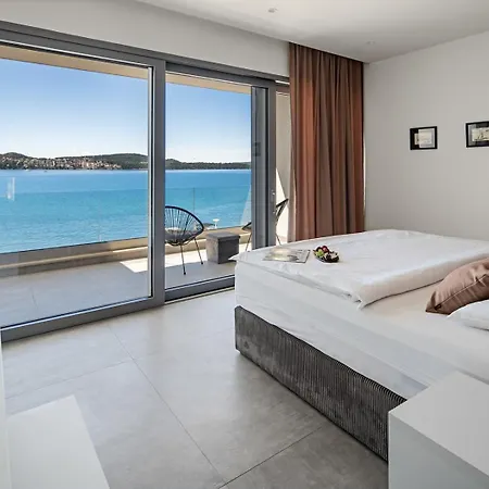 Beachfront Luminara * Trogir