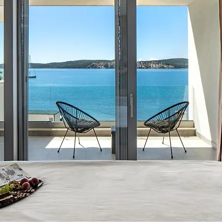 Beachfront Luminara * Trogir